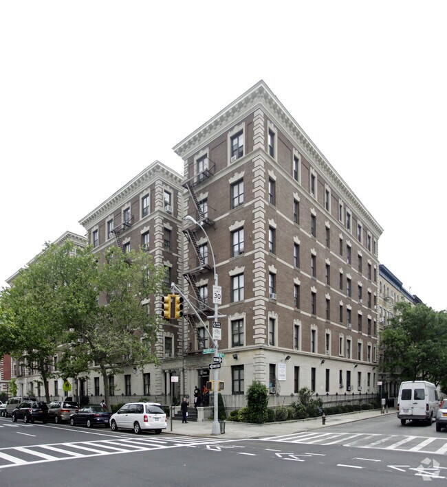 Primary Photo - Central Park Plaza Condominium