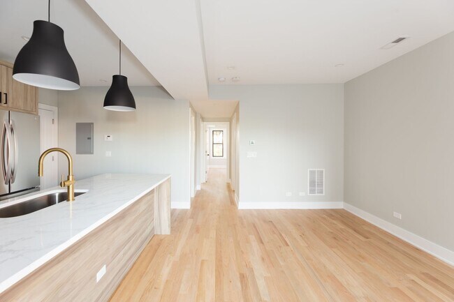 Foto del edificio - 2112 N Campbell Ave
