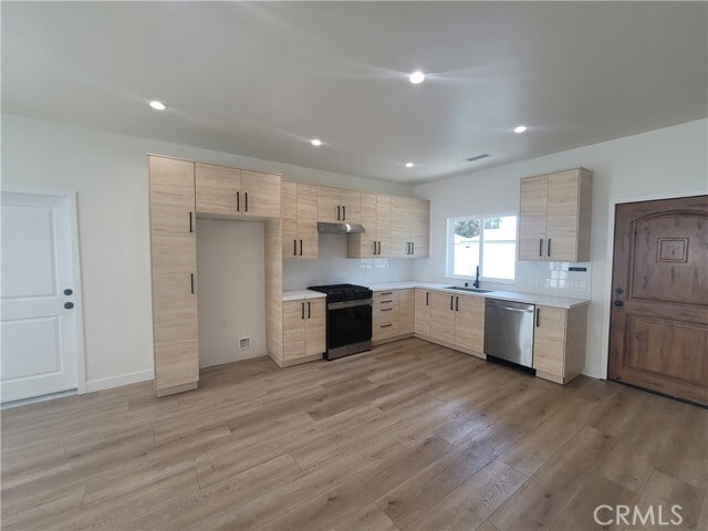 Building Photo - 16840 Los Alimos St