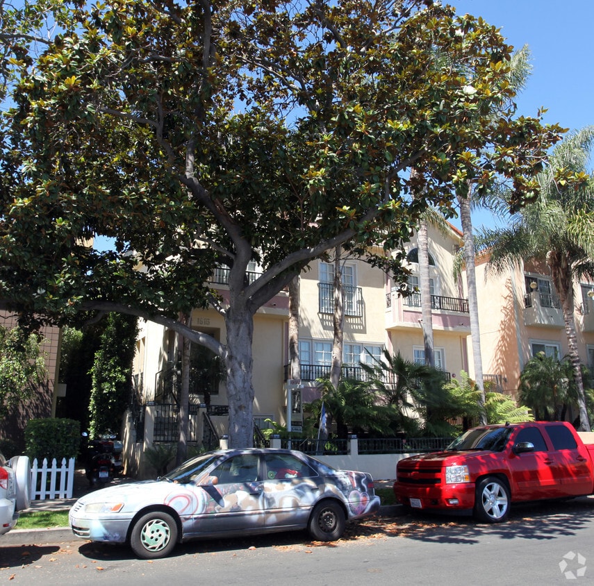 Building Photo - 1615 Stoner Ave