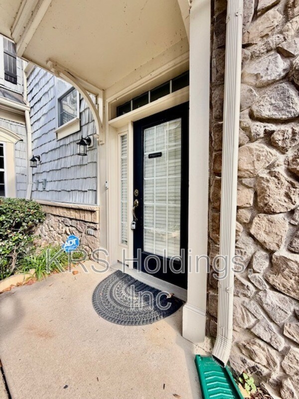 Photo - 13960 Greendale Dr Apartment