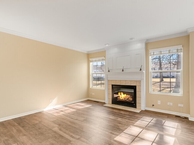 Foto del edificio - 2494 Stoughton Cir