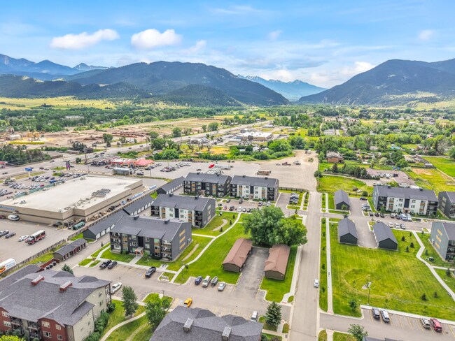 Foto del edificio - 2221 Willow Dr