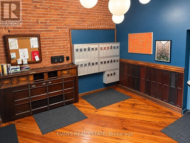 Building Photo - 121 Prescott Ave
