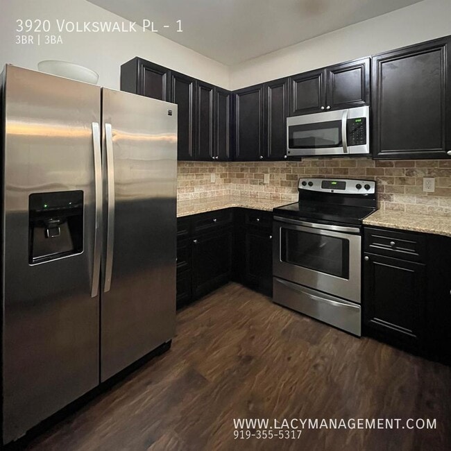 Building Photo - 3920 Volkswalk Pl