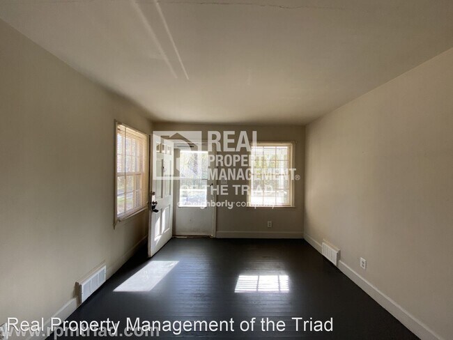 Building Photo - 3 br, 1 bath House - 2610 Marble St