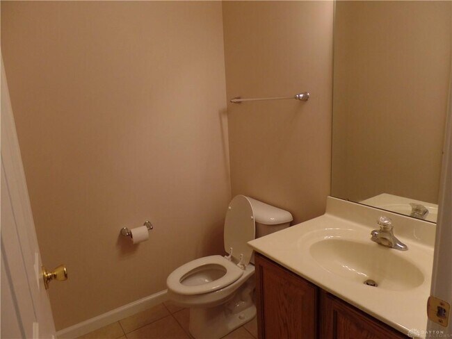 Building Photo - 120 Cherry St