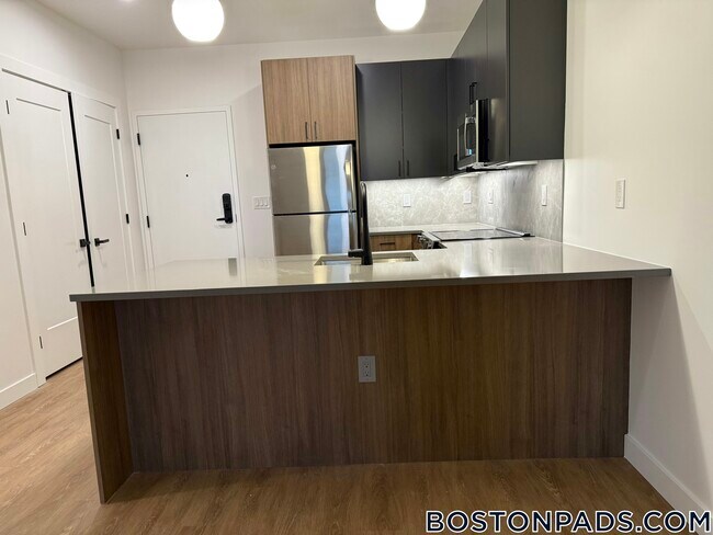 Building Photo - 199 Gardner St