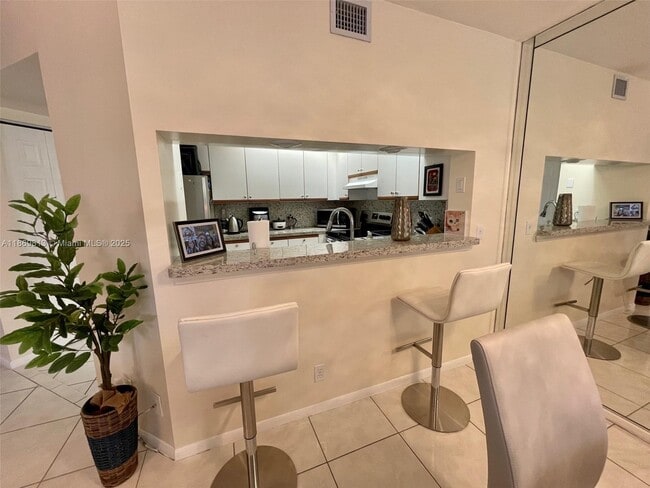 Foto del edificio - 12500 SW 5th Ct