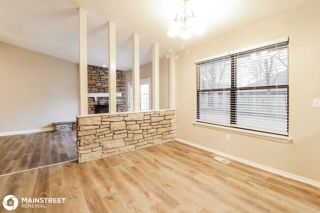 Building Photo - 2204 SUMMER OAK DR, EDMOND, OK 73013