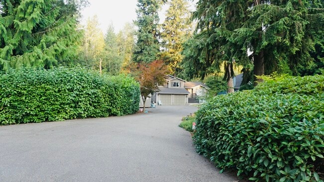 Building Photo - 4110 97th Dr SE