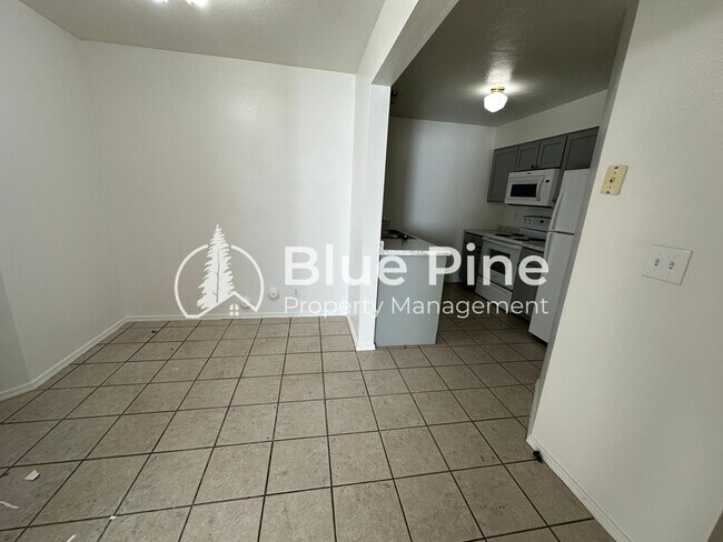 Foto del edificio - 2102 Stace St