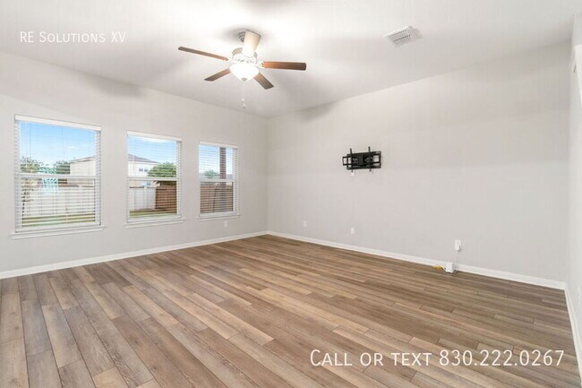Foto del edificio - 6526 Underwood Way