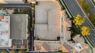 Building Photo - 24505 Town Center Dr