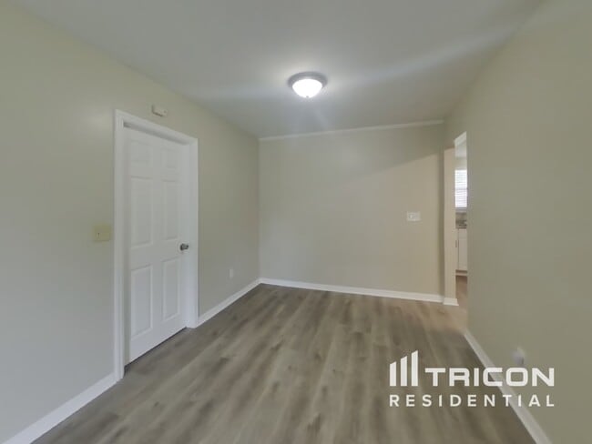 Foto del edificio - 8419 Stillbrook Ave