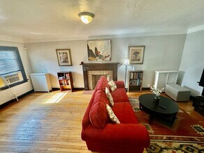 Building Photo - 988 Nela View Rd