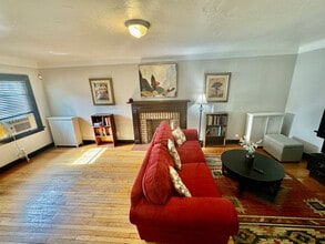 Building Photo - 988 Nela View Rd