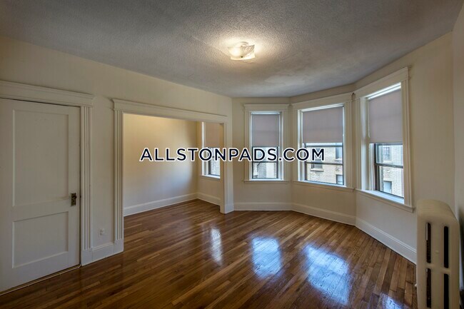 Foto del edificio - 1160 Commonwealth Avenue