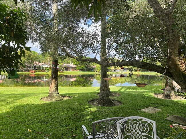 Foto del edificio - 1544 Springside Dr