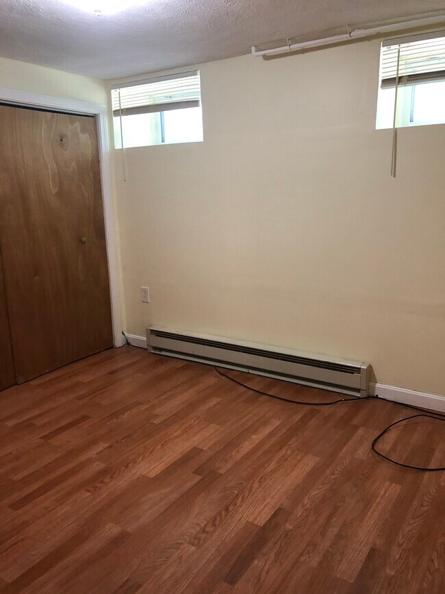 study/office - 21 Court St