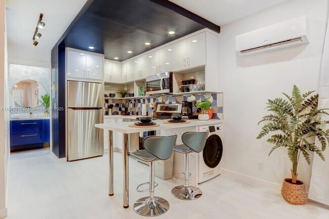 Foto del edificio - 2302 Taylor St