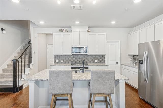 Building Photo - 373 Blackthorne Dr