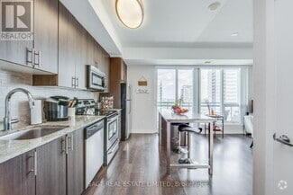 Building Photo - 225-1225 Sackville St