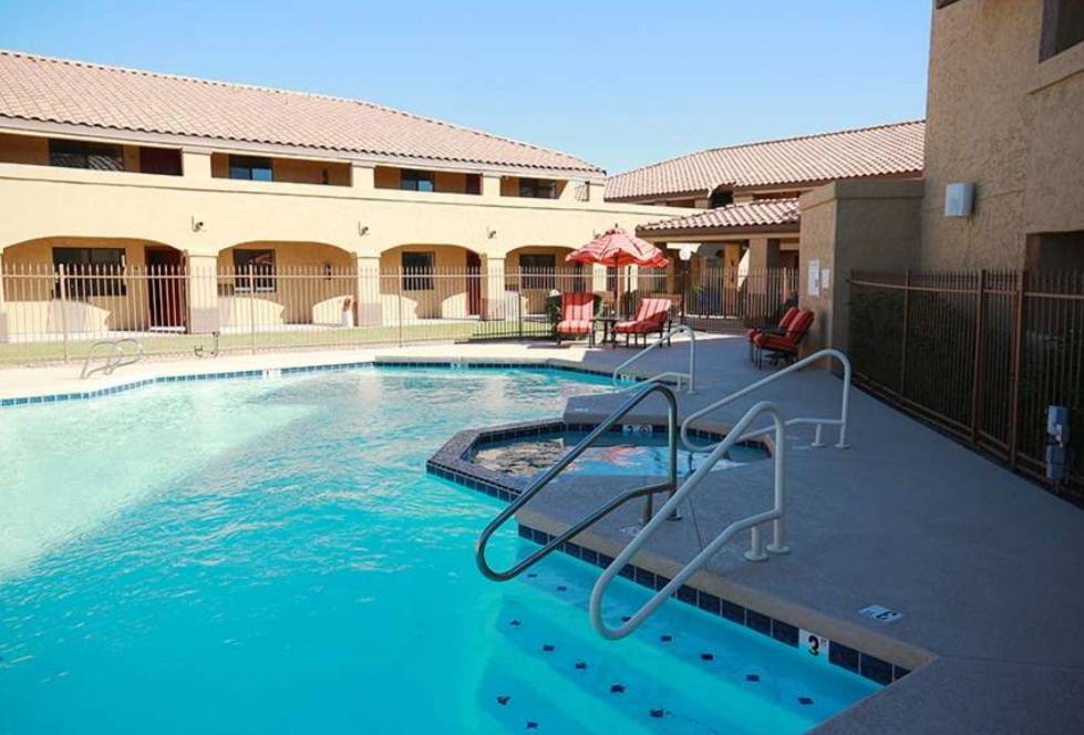 Foto principal - 10134 W Mohawk Ln
