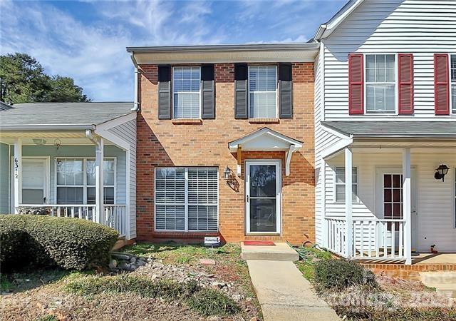 Foto principal - 6310 Windsor Gate Ln