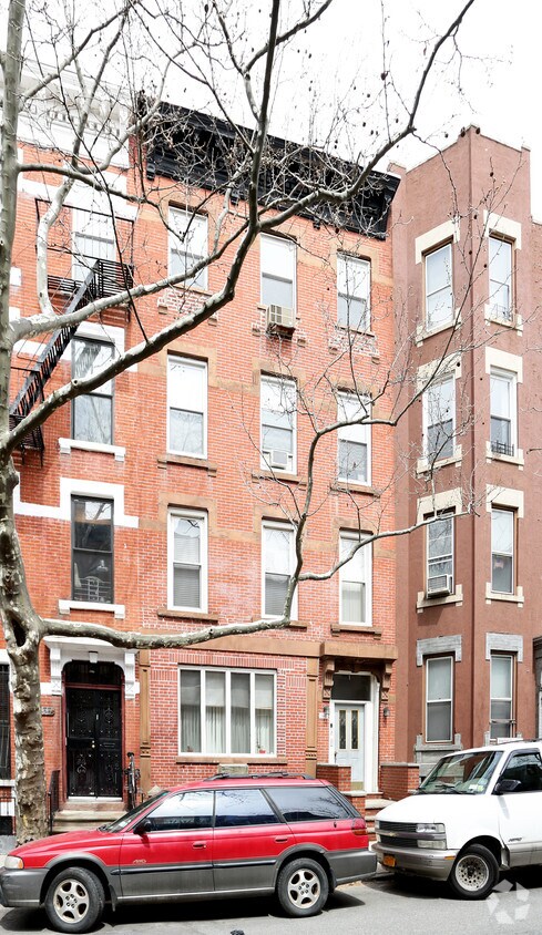 Primary Photo - 235 Sackett St