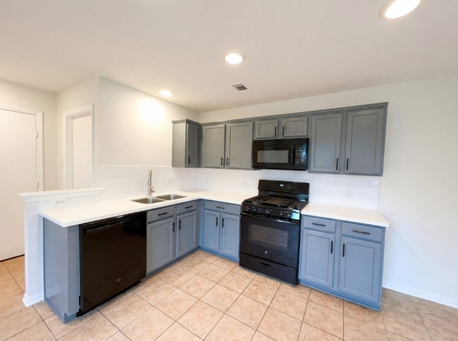 Building Photo - 1910 Tommy Ln