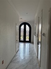 Building Photo - 6015 Ladonia St