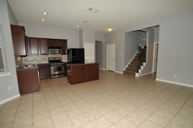Foto del edificio - 406 Drake Ln