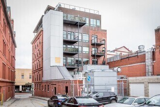 Building Photo - 547A Congress St