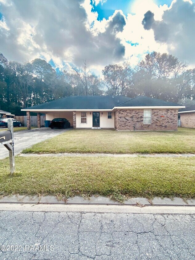 211 Nova Scotia Dr, Lafayette, LA 70507 House Rental in Lafayette, LA