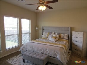 Building Photo - 5623 Blackstone Dr