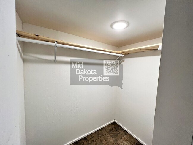 Foto del edificio - 404 S Minnesota St