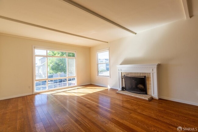 Building Photo - 1030 Ulloa St