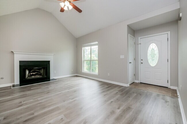 Foto del edificio - 101 Floresta Dr