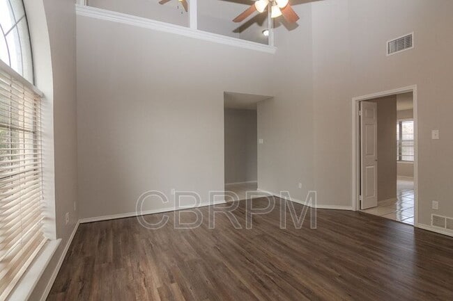 Foto del edificio - 5726 94th St
