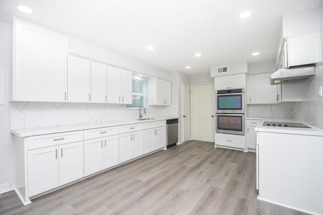 Foto del edificio - 10903 Shawnbrook Dr