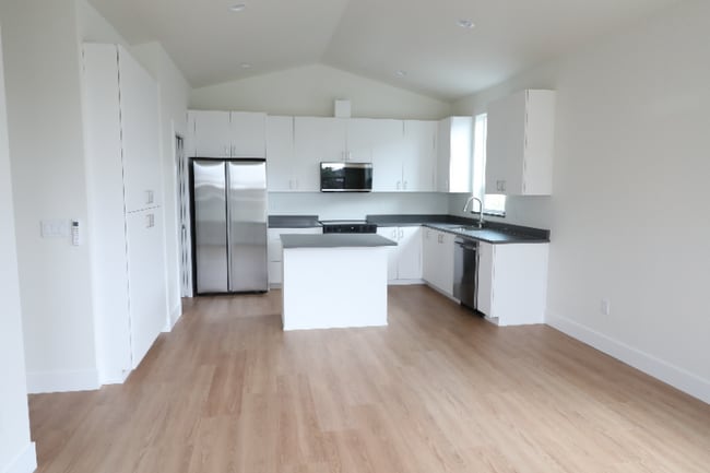 Foto del edificio - 12917 SE Ridgecrest Rd