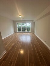 Building Photo - 246 White Bridge Pike