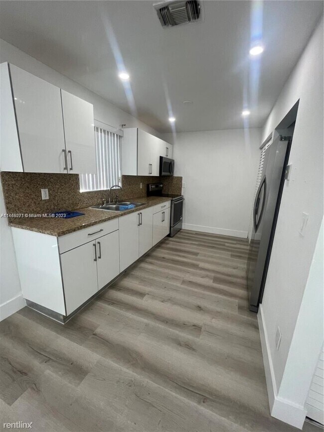 Building Photo - 2 br, 1 bath House - Sweetwater Groves
