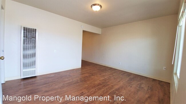 Building Photo - 1211-1221 La Salle Ave