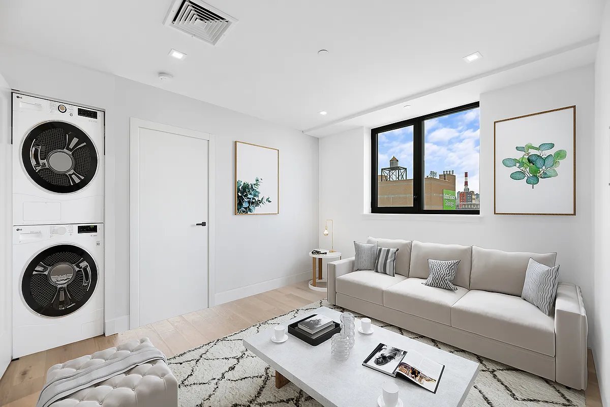 Foto principal - 27-10 37th Ave