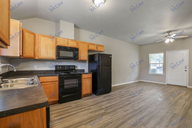Building Photo - Great 2/1 Duplex in Caddo Mills, TX!