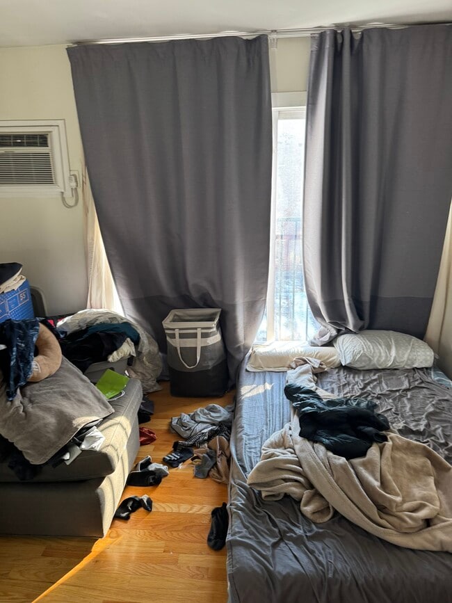 Building Photo - 49 Symphony Rd