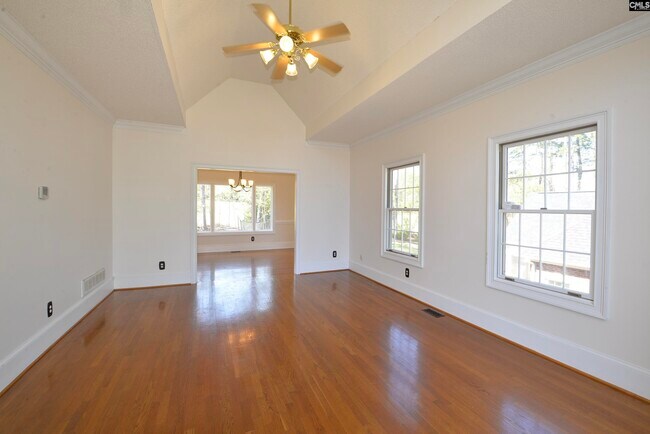 Foto del edificio - 421 Oxenbridge Way