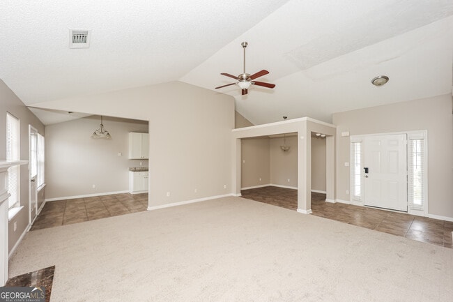 Building Photo - 425 Buffington Dr